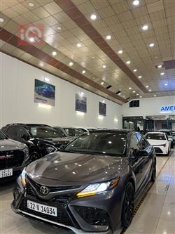 تۆیۆتا کامری